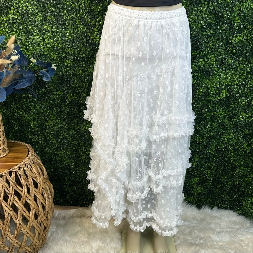 POL White Asymmetrical Lace floral embroidered maxi Skirt‎